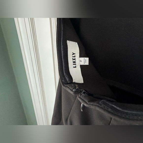 Likely VNeck Skort Romper - Great Condition - Picture 5 of 5